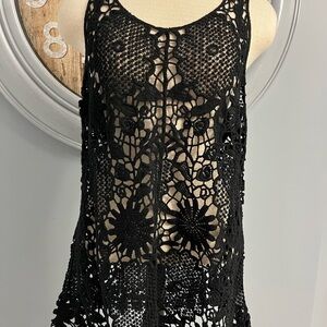 002–Elegant Black Crochet Tank Top